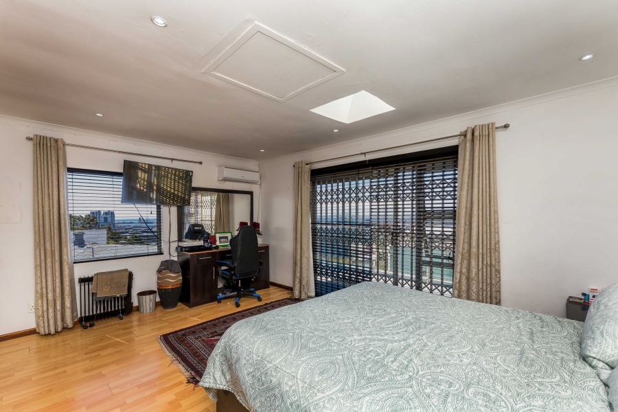 6 Bedroom Property for Sale in Walmer Estate Western Cape